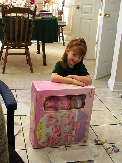 Keely Posing with new Baby.JPG